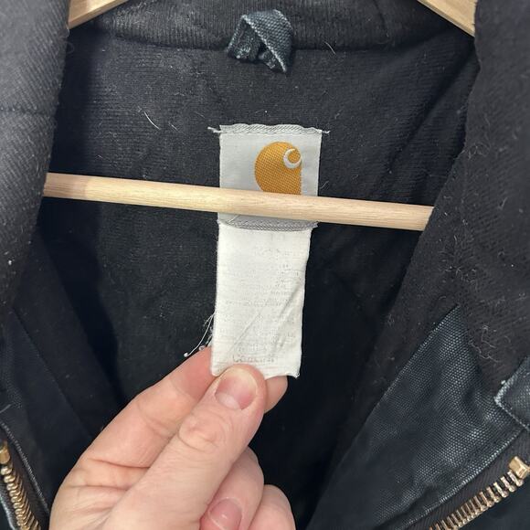 Vintage Carhartt Quilted Hooded Active Jacket “Black” J140 - Picture 9 of 10